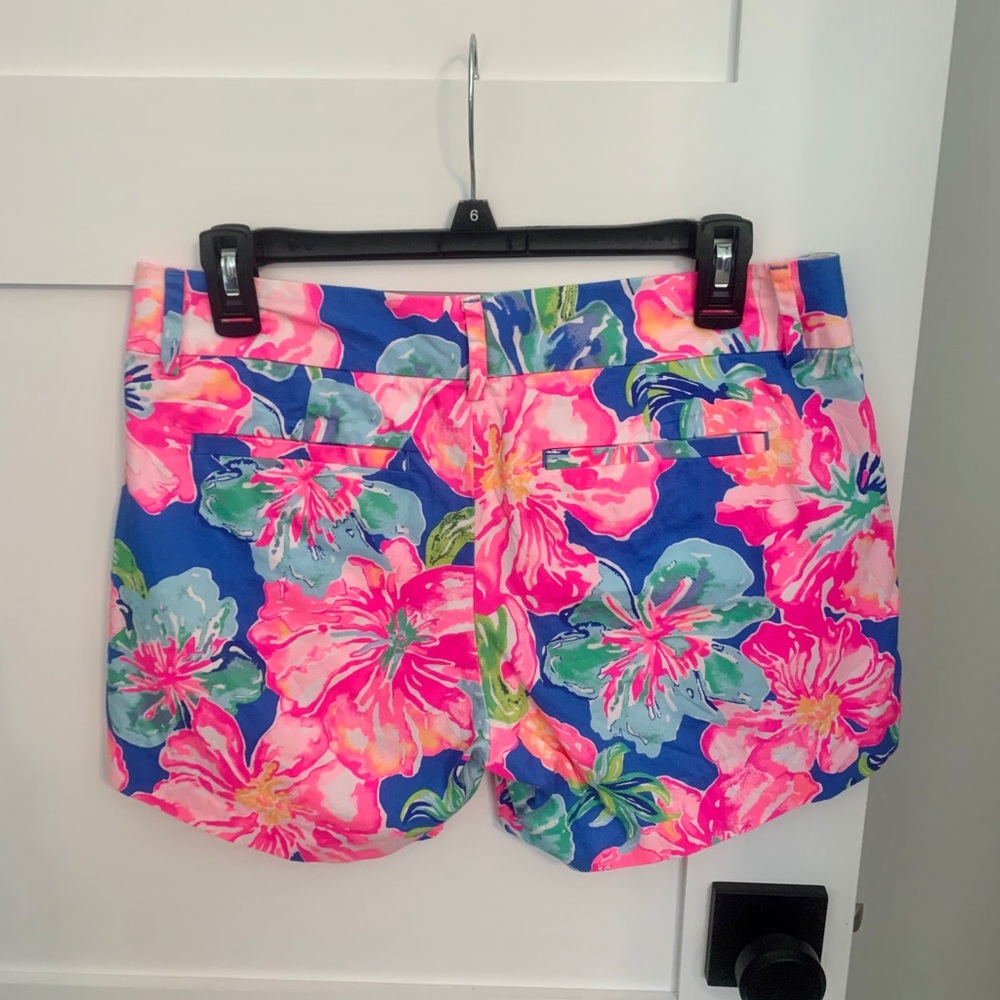 Lilly Pulitzer - Picture 2 of 3